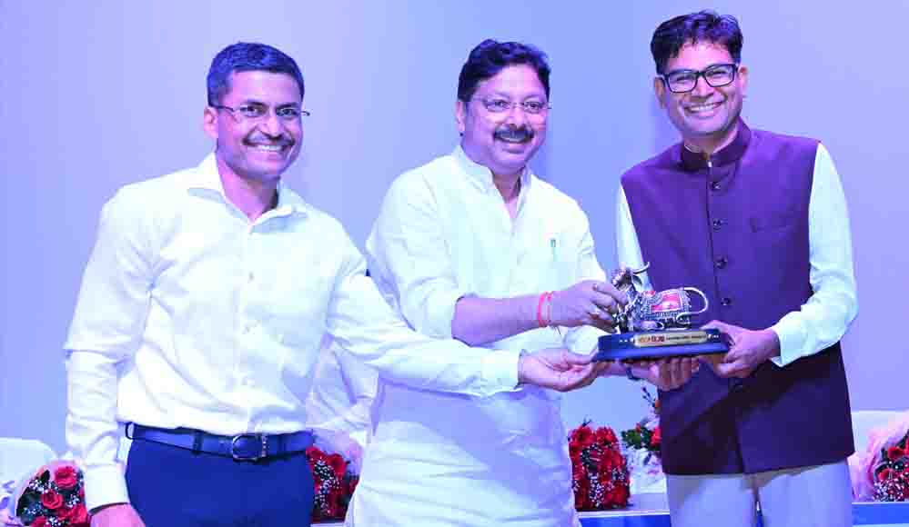 छत्तीसगढ़ के विकास का प्रमुख इंजन बनेगा हाउसिंग बोर्ड, आवास के साथ अधोसंरचना विकास में निभाएगा महत्वपूर्ण भूमिका : आवास एवं पर्यावरण मंत्री ओ.पी. चौधरी