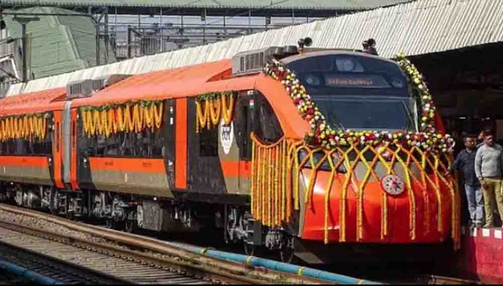कल से दौड़ेगी लग्जरी स्लीपर वंदे भारत, 180 kmph की रफ्तार और 16 कोच होंगे खास कल से दौड़ेगी लग्जरी स्लीपर वंदे भारत, 180 kmph की रफ्तार और 16 कोच होंगे खास