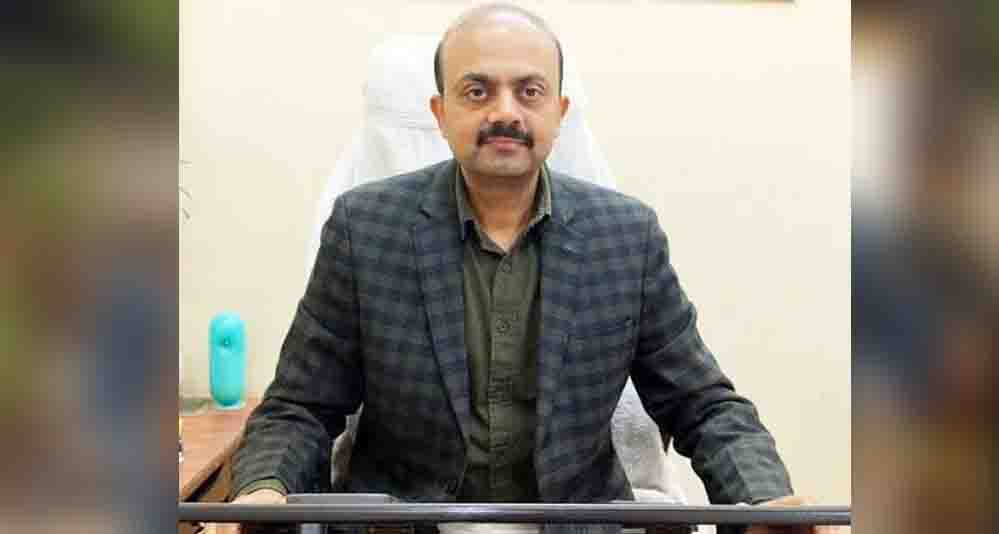 अवैध शराब के कारोबार पर योगी सरकार का कड़ा प्रहार, गाजियाबाद के जिला आबकारी अधिकारी निलंबित अवैध शराब के कारोबार पर योगी सरकार का कड़ा प्रहार, गाजियाबाद के जिला आबकारी अधिकारी निलंबित