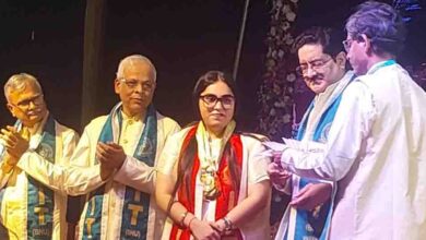IIT BHU के दीक्षांत समारोह में कुमार मंगलम बिड़ला ने बांटे 124 मेडल, 62 छात्रों को मिला सम्मान