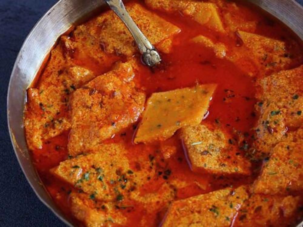 राजस्थानी पितौड़ की सब्जी: घर में हरी सब्जी नहीं तो बेसन से बनाएं स्वादिष्ट शाही डिश