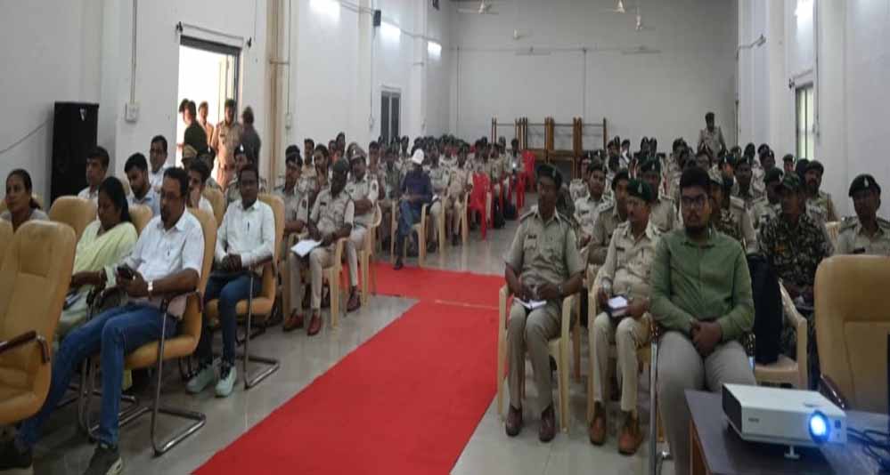 बस्तर में पहली बार संभाग स्तरीय टाइगर प्रोटेक्शन कार्यशाला, वनकर्मियों को मिला विशेष प्रशिक्षण