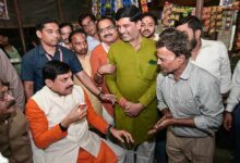 मुख्यमंत्री डॉ. यादव ने बरेला में सड़क किनारे लगी दुकान पर पी चाय