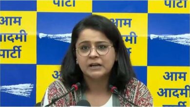 AAP को बड़ा झटका, राष्ट्रीय प्रवक्ता प्रियंका कक्कड़ ने छोड़ी पार्टी; कांग्रेस में हुईं शामिल