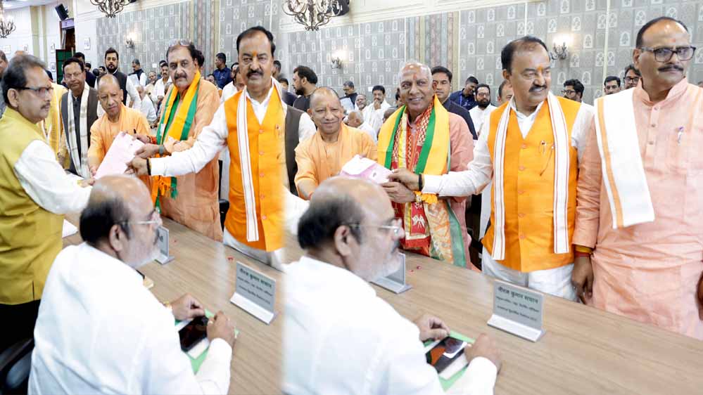 CM योगी की मौजूदगी में BJP के 8 राज्यसभा प्रत्याशियों ने किया नामांकन, जीत तय