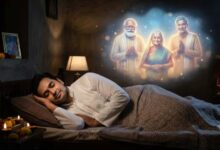 पितृ पक्ष में सपने में दिखें पूर्वज तो समझें खास संकेत! हंसते, रोते या भोजन मांगते दिखें तो जानें मतलब