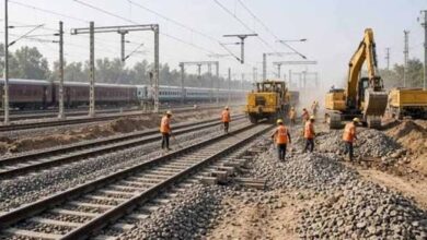 जबलपुर-इटारसी रेलखंड की तीसरी लाइन अटकी, MP से यूपी और दक्षिण भारत तक तेज होगी ट्रेनों की रफ्तार जबलपुर-इटारसी रेलखंड की तीसरी लाइन अटकी, MP से यूपी और दक्षिण भारत तक तेज होगी ट्रेनों की रफ्तार