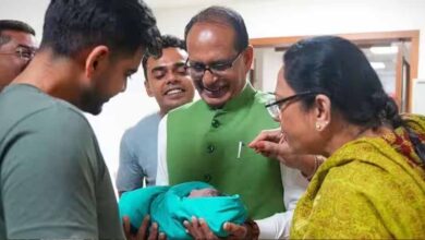शिवराज सिंह चौहान फिर बने दादा, पोते ‘अहान’ का गायत्री मंत्र से हुआ स्वागत; घर में गूंजी किलकारी