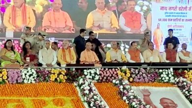 यूपी के 68 हजार ग्राम प्रहरियों को सौगात, बढ़ेगा मानदेय; मिलेगा 5 लाख का आयुष्मान कार्ड