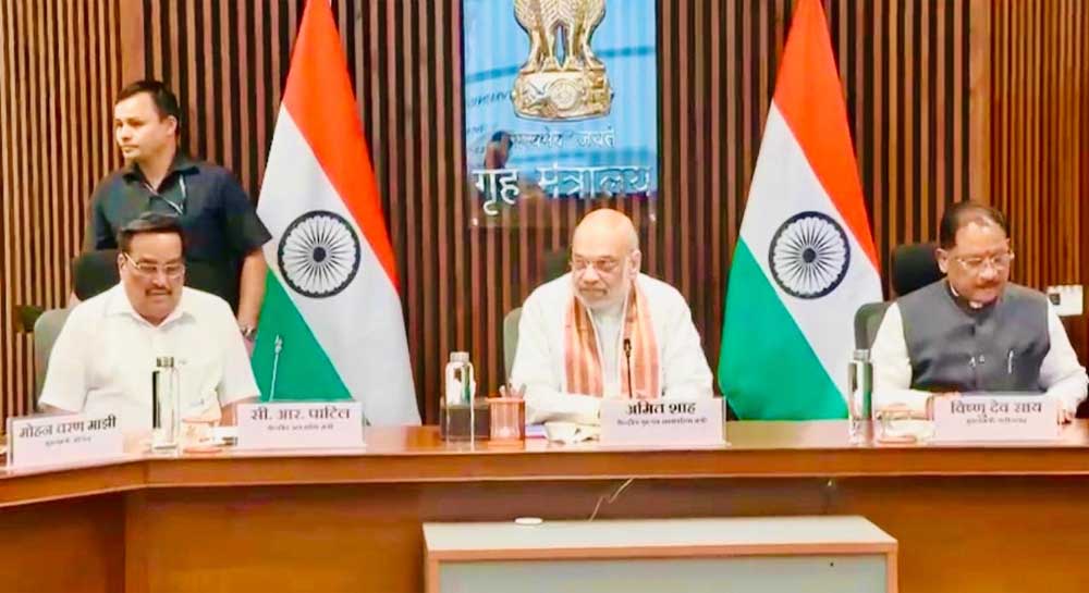 केंद्रीय गृह एवं सहकारिता मंत्री  अमित शाह की अध्यक्षता में छत्तीसगढ़ और ओडिशा की उच्चस्तरीय बैठक
