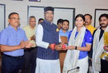 एशियन गेम्स पदक विजेता आशी-ऐश्वर्य से मिले मंत्री सारंग, बोले- 6 साल की उम्र से तराशेंगे खेल प्रतिभाएं