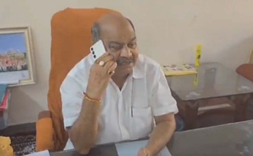 वोट चोरी के आरोपों पर कांग्रेस का बूथ अभियान, भाजपा विधायक का तंज वोट चोरी के आरोपों पर कांग्रेस का बूथ अभियान, भाजपा विधायक का तंज