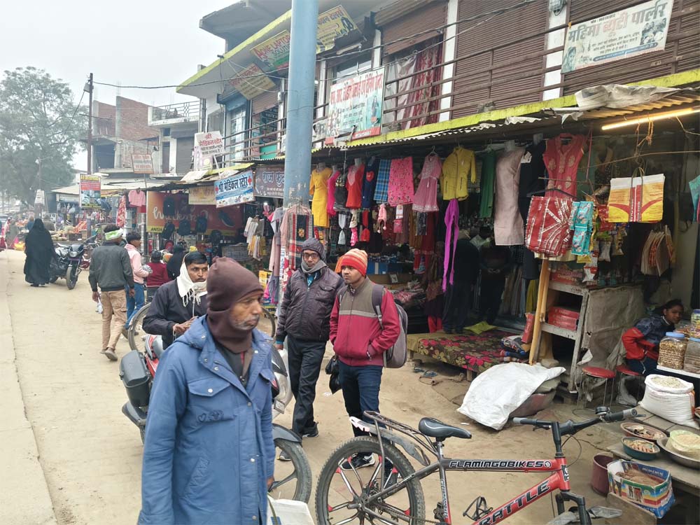 बस्तर में बढ़ी ठंडक, गर्म कपड़ों के कारोबारियों को अच्छे सीजन की उम्मीद बस्तर में बढ़ी ठंडक, गर्म कपड़ों के कारोबारियों को अच्छे सीजन की उम्मीद