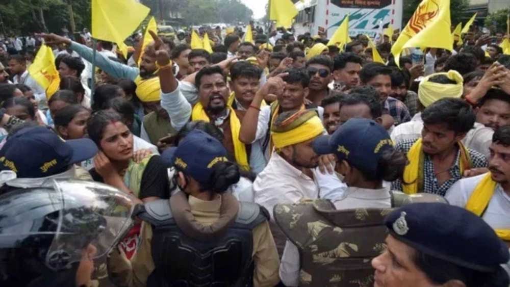 जयस प्रदर्शन के दौरान प्रधान आरक्षक को मारा थप्पड़, टीटीनगर में हंगामे के बाद मामला गरमाया