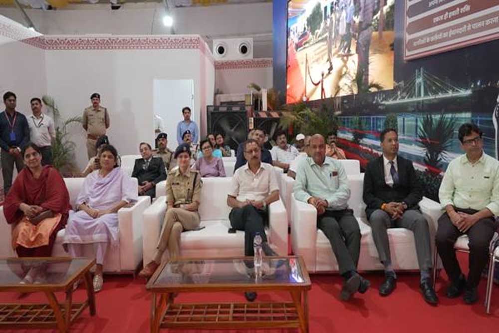 नवीन न्याय संहिताओं पर आधारित भव्य प्रदर्शनी का डीजीपी कैलाश मकवाणा की उपस्थिति में सफल समापन नवीन न्याय संहिताओं पर आधारित भव्य प्रदर्शनी का डीजीपी कैलाश मकवाणा की उपस्थिति में सफल समापन