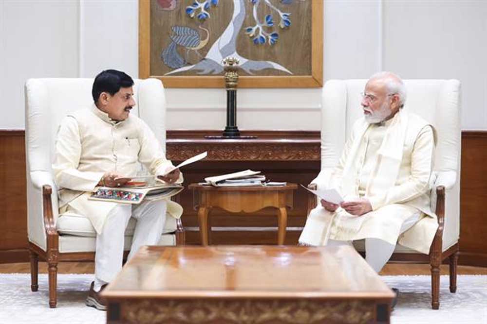 प्रधानमंत्री मोदी से मुख्यमंत्री डॉ. यादव ने की आत्मीय भेंट प्रधानमंत्री मोदी से मुख्यमंत्री डॉ. यादव ने की आत्मीय भेंट