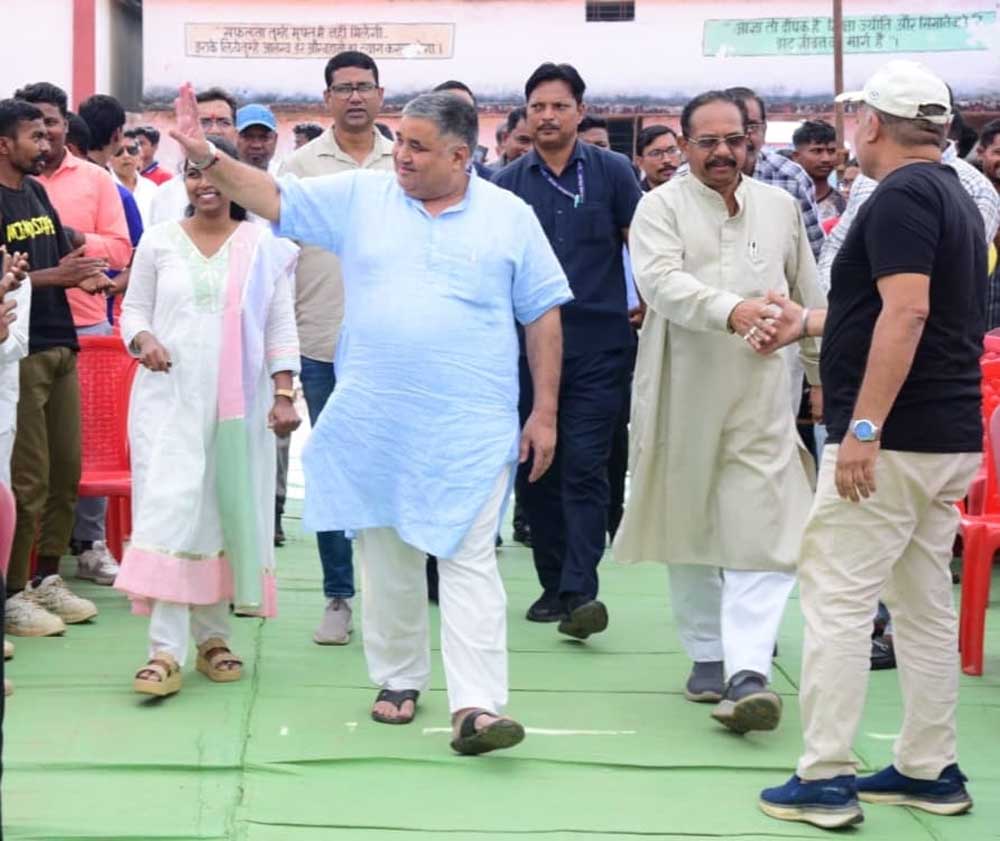 सरगुजा ओलंपिक से निखर रही ग्रामीण खेल प्रतिभाएं, युवा खिलाड़ियों के सपनों को मिल रही नई उड़ान : पर्यटन मंत्री  राजेश अग्रवाल