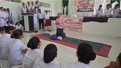 सेवा संकल्प अभियान के तहत नर्सिंग विद्यार्थियों को दिया सीपीआर प्रशिक्षण