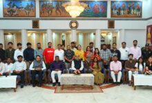 बस्तर की बदली तस्वीर को देश दुनिया तक पहुंचाएं सोशल मीडिया इन्फ्लुएंसर – राज्यपाल  डेका