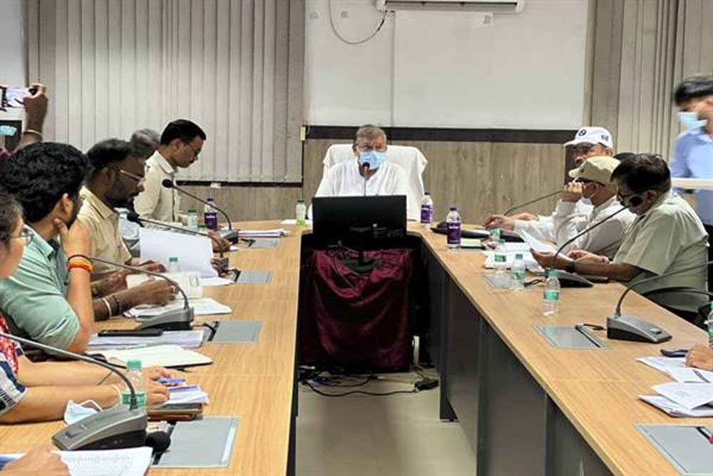 उपभोक्ताओं को निर्बाध विद्युत आपूर्ति और सरल, सुगम विद्युत सेवाएं उपलब्ध कराएं : ऊर्जा मंत्री तोमर उपभोक्ताओं को निर्बाध विद्युत आपूर्ति और सरल, सुगम विद्युत सेवाएं उपलब्ध कराएं : ऊर्जा मंत्री तोमर