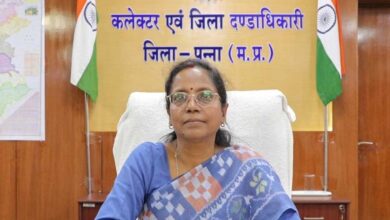 कलेक्टर की जनसुनवाई में आए 51 आवेदन