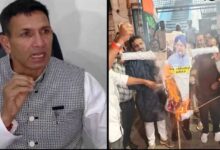 हरदीप पुरी की उम्मीदवारी पर सियासी संग्राम तेज, कांग्रेस ने भाजपा के खिलाफ किया प्रदर्शन