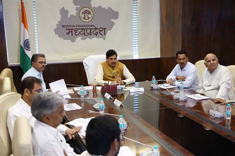 सामान्य से कम वर्षा वाले जिलों में जल प्रबंधन पर विशेष ध्यान दें : मुख्यमंत्री डॉ. यादव