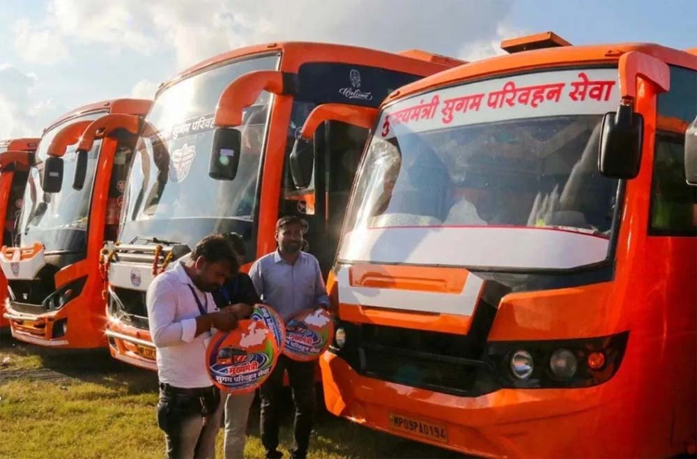 बसों में शहर-गांव का सफर सुविधाजनक बना रही मुख्यमंत्री सुगम परिवहन सेवा बसों में शहर-गांव का सफर सुविधाजनक बना रही मुख्यमंत्री सुगम परिवहन सेवा