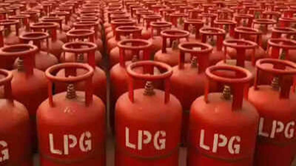 भोपाल में 1 लाख LPG उपभोक्ताओं पर गैस संकट, KYC नहीं कराने पर कनेक्शन ब्लॉक; बुकिंग भी ठप भोपाल में 1 लाख LPG उपभोक्ताओं पर गैस संकट, KYC नहीं कराने पर कनेक्शन ब्लॉक; बुकिंग भी ठप