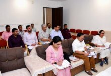 लोक निर्माण विभाग के सचिव ने निर्माण कार्यों की प्रगति की समीक्षा की