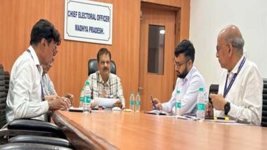 नए मतदाताओं के शिविरों के माध्यम से अधिक से अधिक फॉर्म प्राप्त करें : मुख्य निर्वाचन पदाधिकारी श्री झा