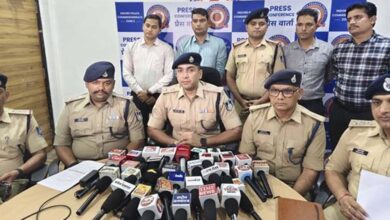 इंदौर पुलिस ने किया चोरी का खुलासा, दोस्त ने ही घर से चुराया करीब डेढ़ करोड़ रुपये का सोना