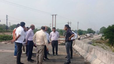 लोक निर्माण विभाग के सचिव ने सड़कों-पुलों के कार्यों का किया निरीक्षण