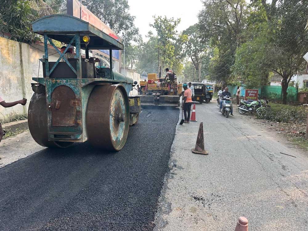 उप मुख्यमंत्री  अरुण साव के निर्देश पर एक्शन में पीडब्ल्यूडी, सड़कों की मरम्मत युद्धस्तर पर शुरू