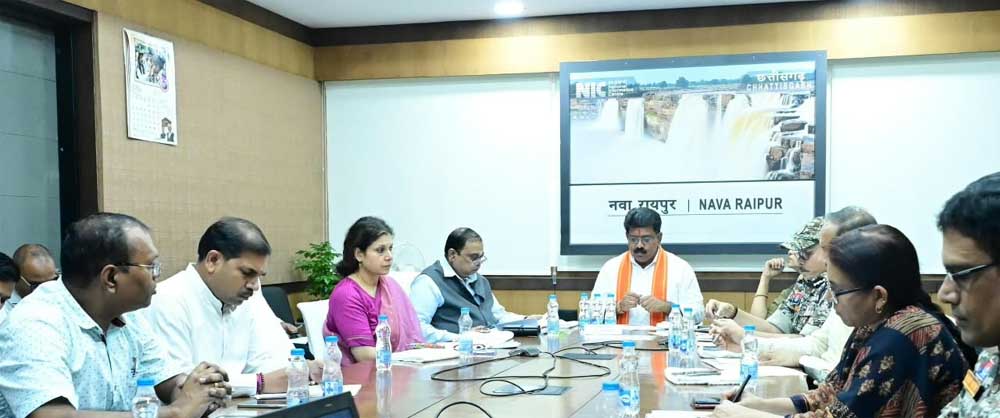 नक्सल प्रकरणों की वापसी के लिए प्रक्रिया में तेजी लाएं, 15 दिनों में जिला स्तरीय समितियों की बैठक करें – उप मुख्यमंत्री  विजय शर्मा
