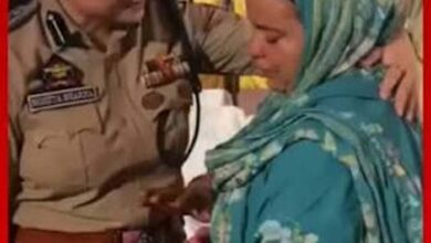 यूपी पुलिस की ‘वर्दी’ में दिखी शहादत की कहानी, अपनों को खोने का दर्द और देशसेवा का जज्बा यूपी पुलिस की ‘वर्दी’ में दिखी शहादत की कहानी, अपनों को खोने का दर्द और देशसेवा का जज्बा