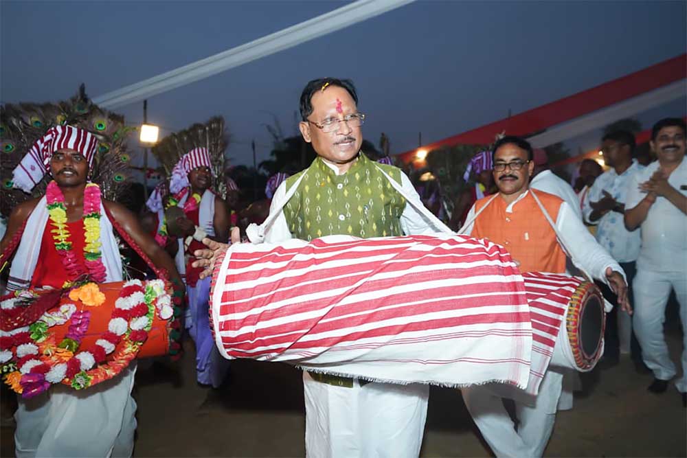 आदिवासी समाज का इतिहास गौरवशाली, हमारी संस्कृति और प्रकृति संरक्षण की परंपरा पूरे देश के लिए प्रेरणा : मुख्यमंत्री विष्णु देव साय आदिवासी समाज का इतिहास गौरवशाली, हमारी संस्कृति और प्रकृति संरक्षण की परंपरा पूरे देश के लिए प्रेरणा : मुख्यमंत्री विष्णु देव साय