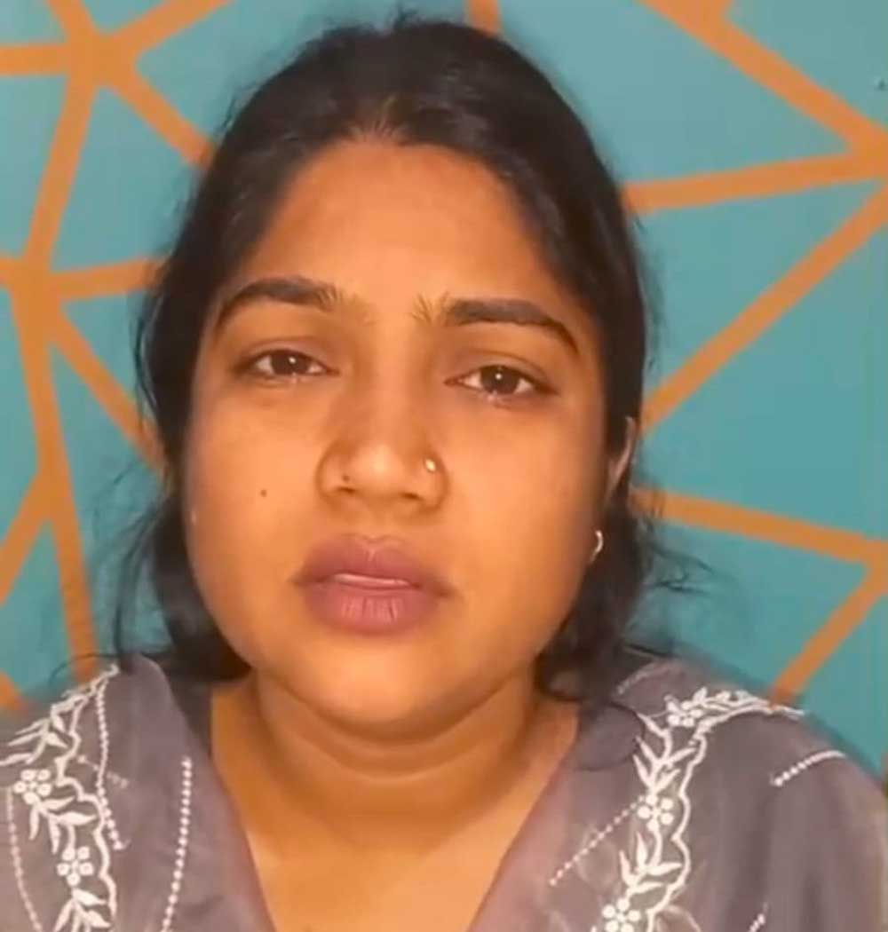 दिव्यांग सहायता योजना से संकट की घड़ी में मिला संबल, बच्चों का भविष्य संवारने में जुटीं रोशनी