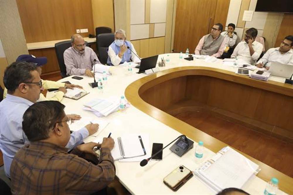 रबी सीजन और दीपावली के लिये निर्बाध विद्युत आपूर्ति करें सुनिश्चित : ऊर्जा मंत्री तोमर