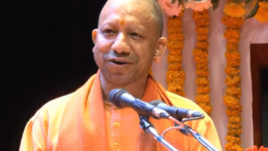 धन के लिए धर्म नहीं त्यागूंगा, छिड़ गया युद्ध तो बम-गोले भी दागूंगा : मुख्यमंत्री योगी आदित्यनाथ
