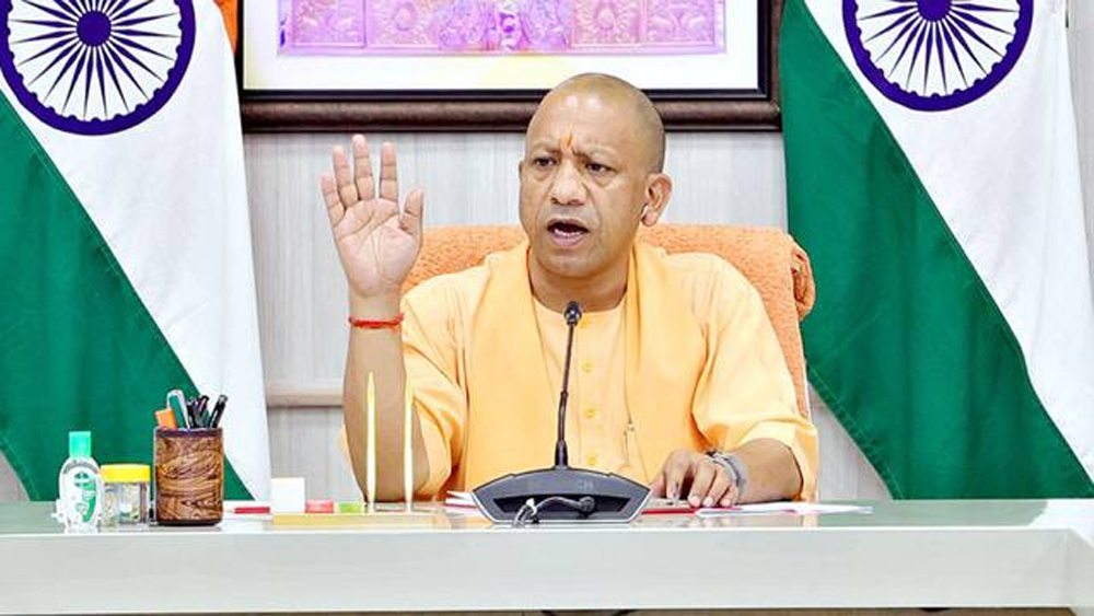 योगी सरकार का राहत कार्यों के साथ बाढ़ का पानी उतरते ही सफाई और दवा छिड़काव तेज करने पर जोर